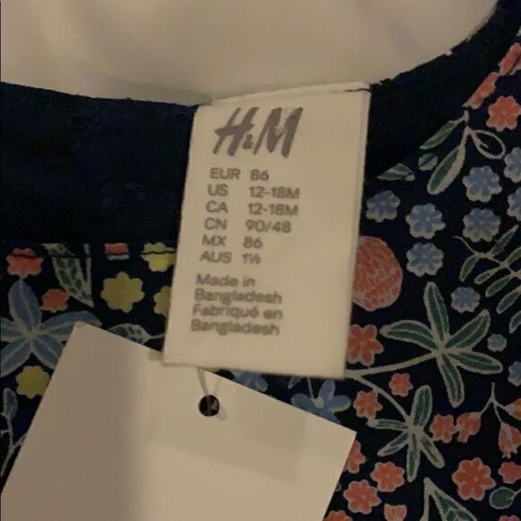 H & M dress   - Picture 4 of 4